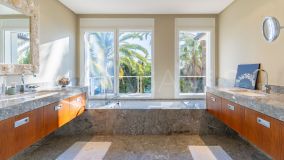 Villa for sale in Marbella Hill Club, Marbella Golden Mile