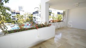 Lägenhet for sale in Jardines de las Golondrinas, Marbella Öst