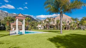 For sale villa in La Quinta de Sierra Blanca with 6 bedrooms