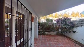 Appartement rez de chaussée for sale in Los Naranjos, Nueva Andalucia