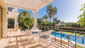 Villa for sale in Hacienda las Chapas, Marbella Est