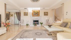 Villa for sale in Hacienda las Chapas, Marbella Est