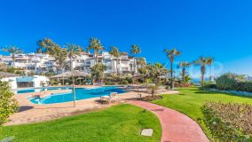 Spectacular and luxurious 5-bedroom duplex penthouse on the beachfront in Puerto Banús, Marbella