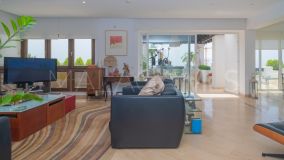 Penthouse for sale in Rio Real, Marbella East