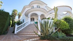 For sale villa in Torrequebrada with 4 bedrooms