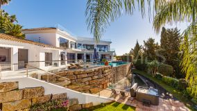 Villa for sale in Hacienda las Chapas, Marbella Est