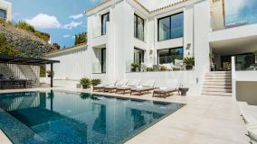 Villa for sale in El Madroñal, Benahavis