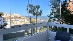 Spacious apartment with sea views and terrace in Benalmadena