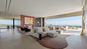 Villa for sale in El Herrojo, Benahavis