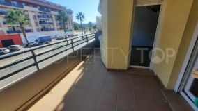 Great investment! Bargain apartment with parking in Las Lagunas
