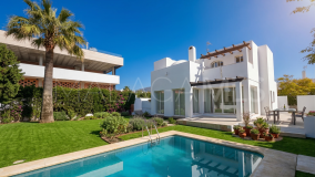 Villa for sale in Marbella - Puerto Banus