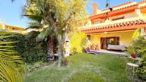 Adosado en venta en Jardines de Doña Maria, Marbella Golden Mile