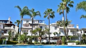 Apartamento Planta Baja en venta en Los Naranjos, Nueva Andalucia