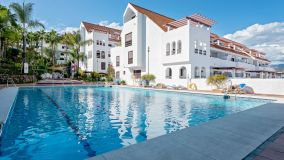 ¡Rebajado! Fantástico apartamento dúplex totalmente reformado en La Maestranza, Nueva Andalucía, Marbella