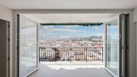 Live in the Heart of Málaga: Bright Apartment Minutes from the Historic Center