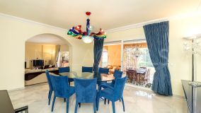 Villa en venta en Cumbres de Elviria, Marbella Este