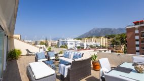 Duplex Penthouse for sale in Playa de la Fontanilla, Marbella City