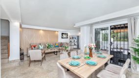 Town House for sale in Los Naranjos, Nueva Andalucia