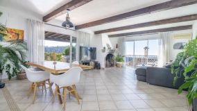 Villa for sale in Cerros del Lago, Istan