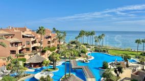 Penthouse for sale in Mar Azul, Estepona East