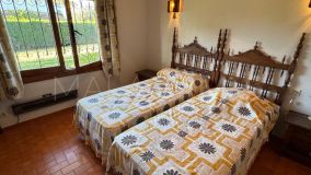 Villa for sale in Paraiso Medio, Estepona East