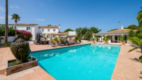 Villa en venta en Cancelada, Estepona Este