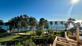 Apartment for sale in Bahia de la Plata, Estepona East