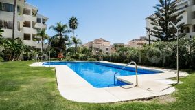 2 bedroom beachside apartment in the area of Don Carlos, Marbella East