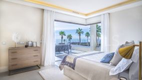 Villa en venta en New Golden Mile, Estepona Este