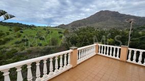 Villa for sale in Estepona