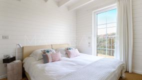 Villa for sale in La Alqueria, Benahavis