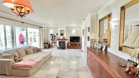 Appartement rez de chaussée for sale in El Paraiso, Estepona Est