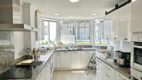 Appartement rez de chaussée for sale in El Paraiso, Estepona Est