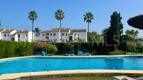 Appartement rez de chaussée for sale in El Paraiso, Estepona Est