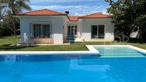 A wonderful modern bungalow-style villa, beachside East of Marbella town