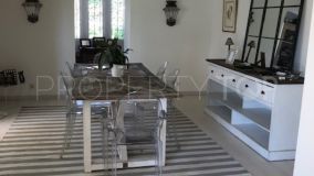 Comprar villa en Los Monteros Playa