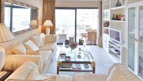 Apartment for sale in Jardines del Puerto, Marbella - Puerto Banus