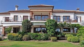 6 bedroom villa in El Paraiso Alto, Benahavis in a stylish classical style