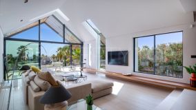 Villa con 6 dormitorios a la venta en Los Naranjos Golf