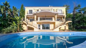 Villa till salu på El Herrojo, Benahavis