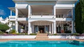 Villa for sale in Rio Real, Marbella East