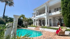 Villa for sale in Rio Real, Marbella Est