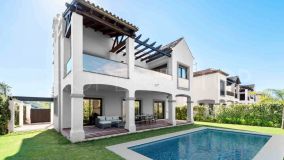 Buy Estepona semi detached house with 4 bedrooms