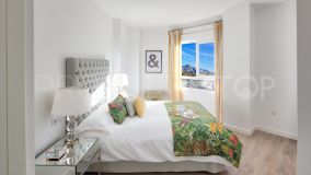 Comprar apartamento con 3 dormitorios en Nueva Andalucia