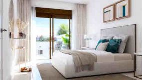 Comprar atico de 2 dormitorios en Estepona Golf