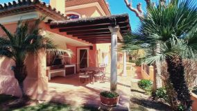 Villa en venta en Altos Reales, Marbella Golden Mile