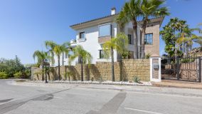 Villa zu verkaufen in Los Arqueros, Benahavis