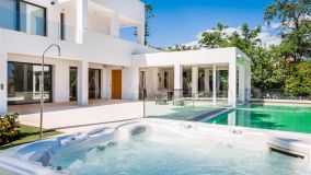 Villa for sale in Atalaya, Estepona Öst