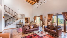 Villa for sale in Monte Mayor, Benahavis