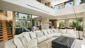 Villa for sale in Nueva Andalucia, Marbella